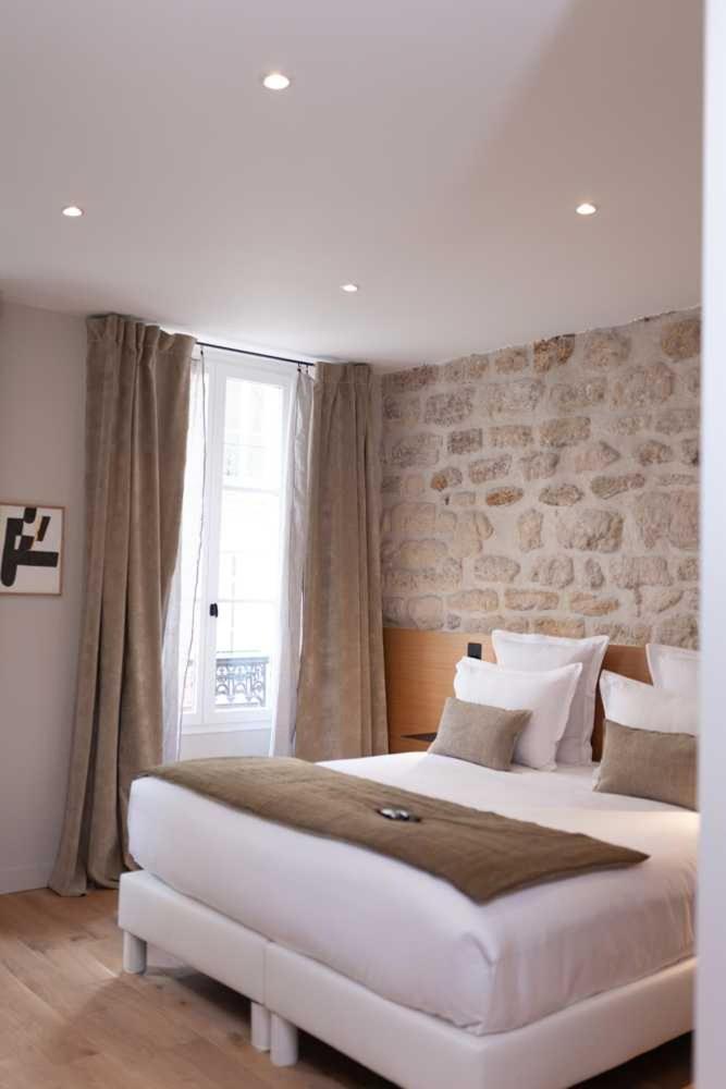 Hotel Tinah Paris, Champs Elysées