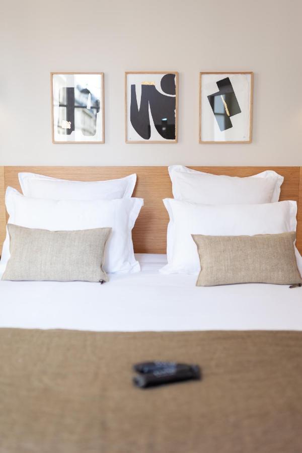 Tinah Paris, Champs Elysees Parijs